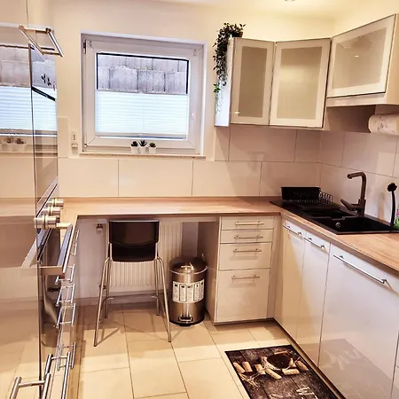 Zentral Und Ruhig Gelegene 3-zimmerwohnung Mit Gehobener Ausstattung 아파트 *